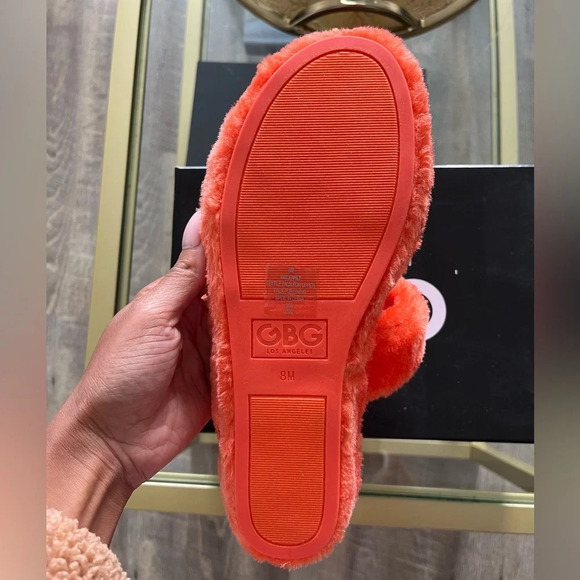 G By Guess Los Angeles Lennly Slippers NWT - Picture 2 of 4
